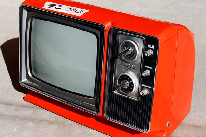 tv-set-2