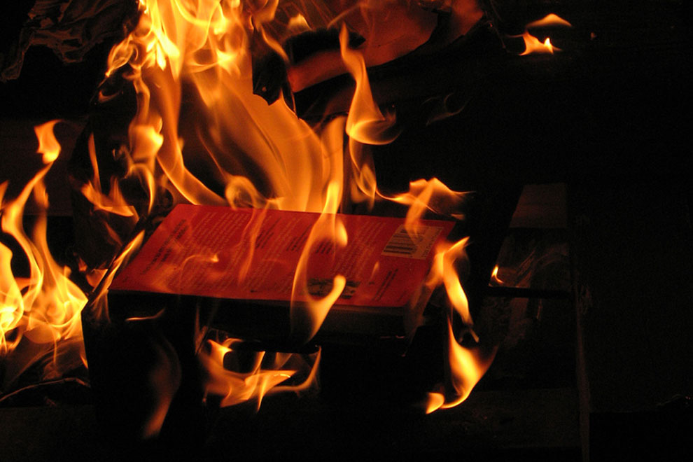 livre en feu livre en feu