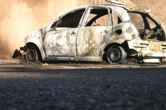voiture-brulee